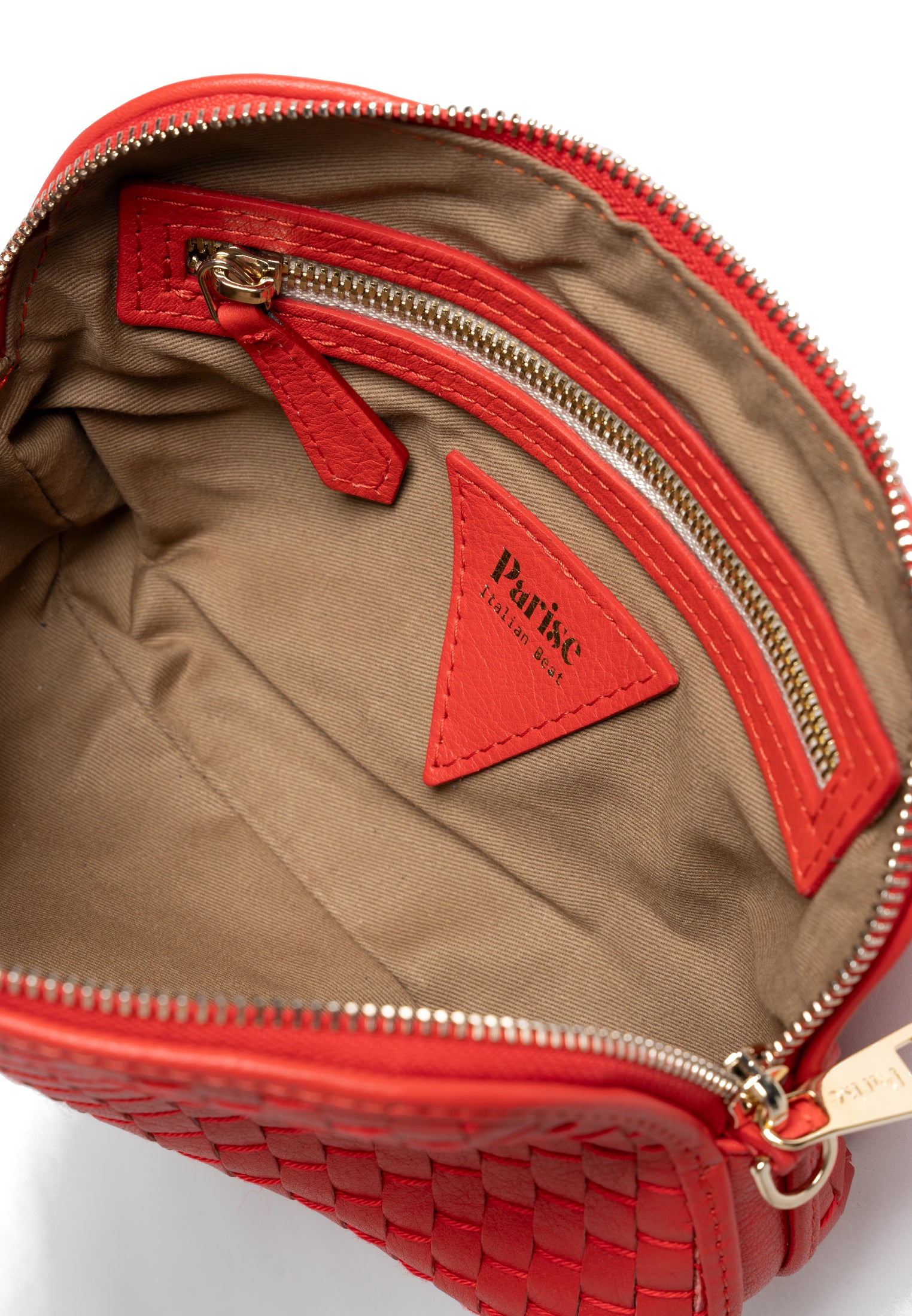 Inside view of the 1789 Small, revealing a spacious compartment for daily essentials.