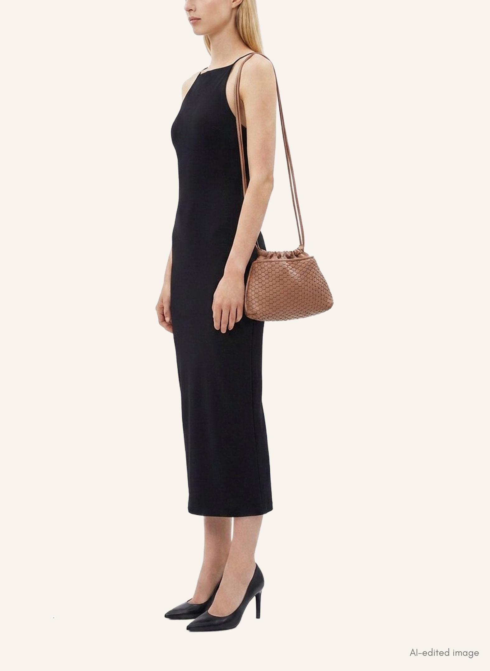 "828" Pouch aus gewebtem Leder Brandy