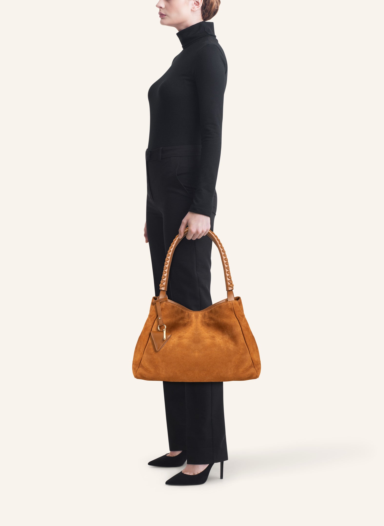 "09" Plain Nabuk Sella