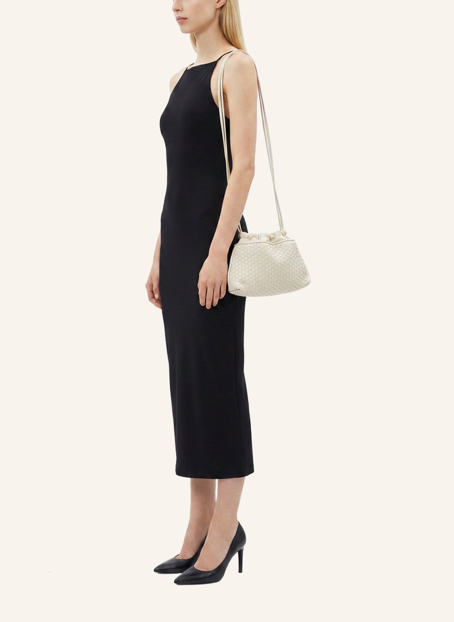 "828" Pouch aus gewebtem Leder Elfenbein