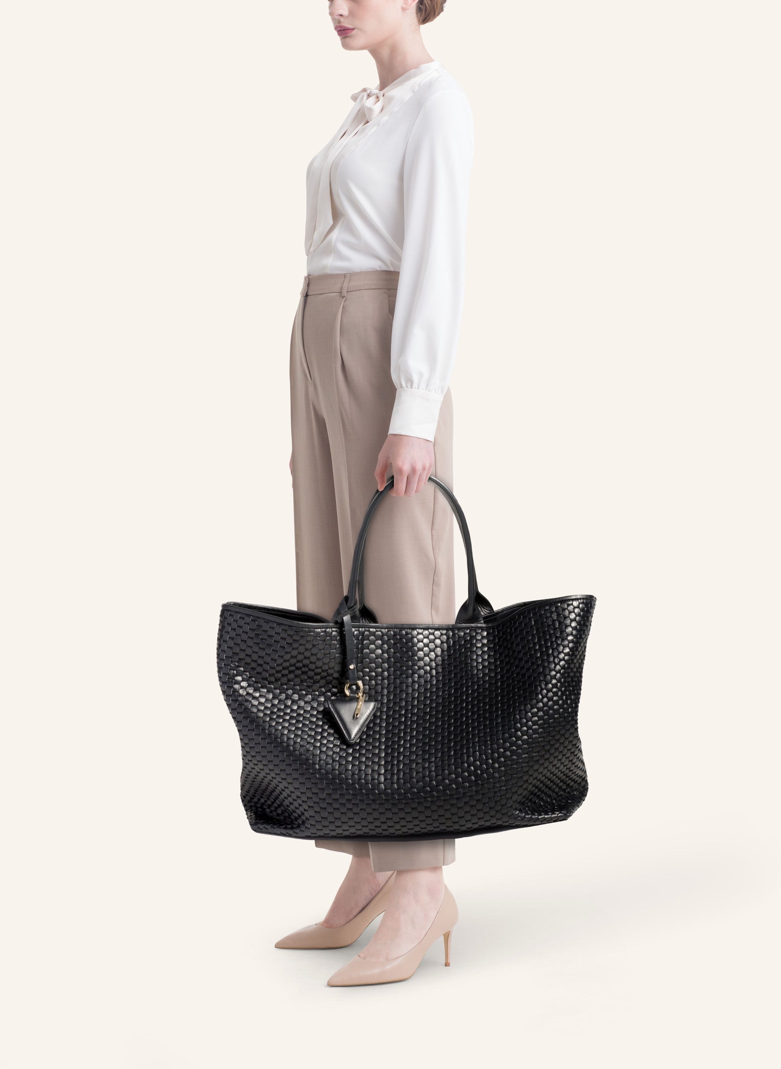 Large "60" Schwarz mit Reißverschluss Tote Bag 